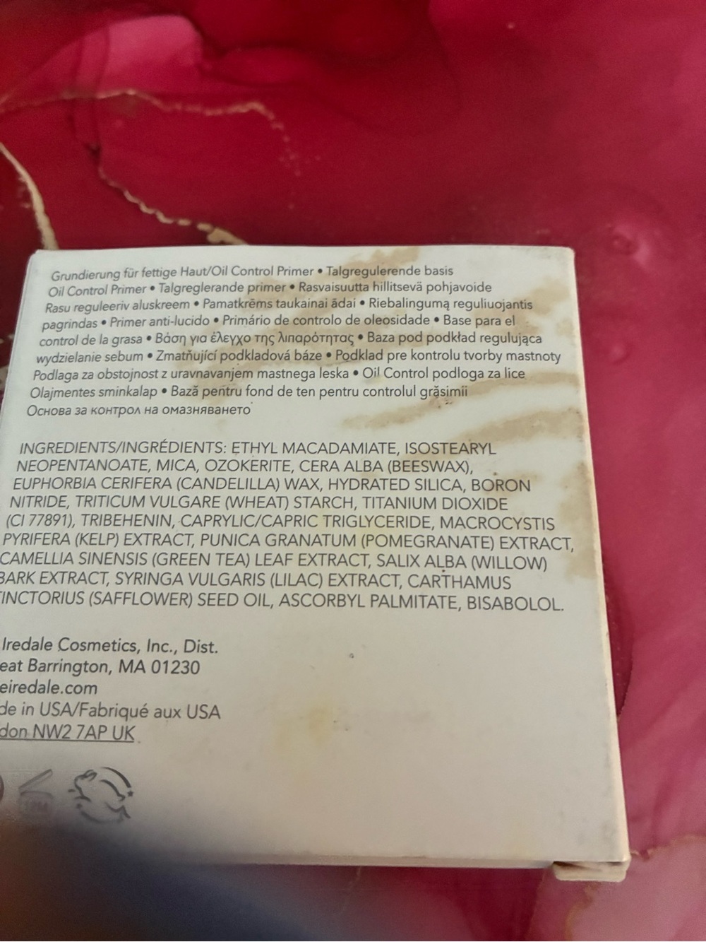 jane iredale Oil Control Primer in Beige/White Packaging